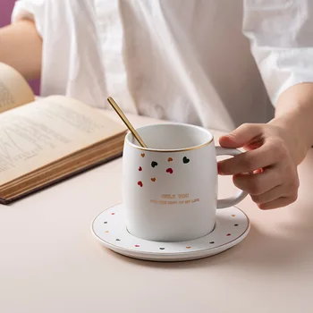 Persikas širdies kavos puodelis ir lėkštelė namų bendrabutyje paprastas puodelis office popietės arbata kavos puodelis ir lėkštelė rinkinys